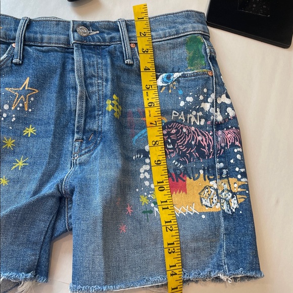 Mother The Vagabond Cuff Fray Denim Shorts Spooky Voodoo Wash Size 24 graphics - Picture 8 of 10